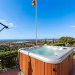 アパート Sunny Penthouse With Pool & Hot Tub In Roca エステポナ