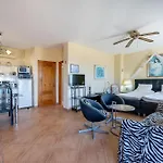 Sunny Penthouse With Pool & Hot Tub In Roca アパート エステポナ